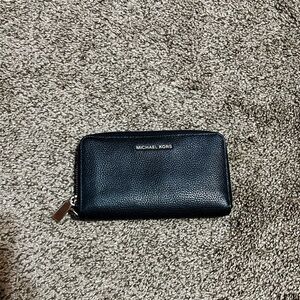 Black Michael Kors Wallet